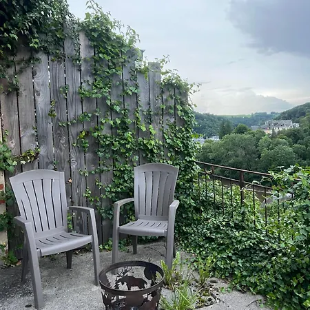 Entre Ciel Et Riviere