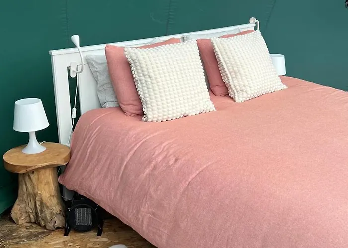 Entre Ciel Et Riviere