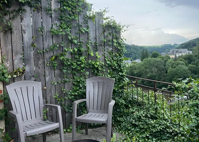 Entre Ciel Et Riviere